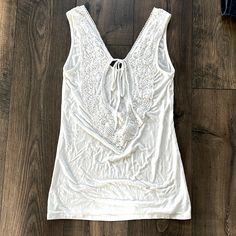 Never Worn White Beachy Top For Brunch, Bohemian White Top For Vacation, Fitted White Tops For Vacation, White Stretch Tank Top For Brunch, Lace Back, White Tops, White Lace, Womens Tops, Tank Tops