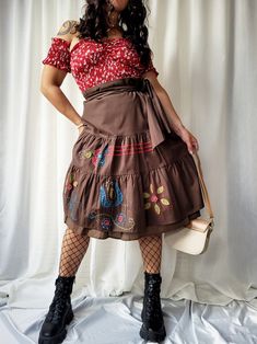 Vintage Y2K 00s brown applique midi peasant skirt Skirt is in great vintage condition. SIZE. Model usually wears UK 10-12 / S-M / US 6-8, item could fit UK 14 / L / US 10. Check the measurements, before buying. MEASUREMENTS: waist - 88 cm, hips - 110 cm, length - 66 cm. Item is from mixed material. Care delicate. Color may differ slightly depending on the color calibration of the device you're viewing on. If You have more questions about products or shipping, please drop me a message. Wish You great shopping, Mellina Vintage Brown Tiered Skirt, Brown Vintage Tiered Skirt, Brown Cotton Knee-length Skirt, Brown Tiered Skirt For Spring, Spring Brown Tiered Skirt, Vintage Tiered Skirt For Fall, Fitted Brown Tiered Skirt, Vintage Cotton Brown Skirt, Vintage Knee-length Brown Skirt