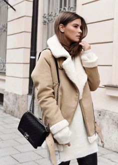 Sheepskin Coat, Mode Vintage, Shearling Jacket, Fashion Mode, Mode Inspiration, Outfit Idea, Street Styles, Outfits Casuales, Womens Fashion Casual