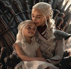 Daenerys Asoiaf Art, Daenerys Targaryen Pregnant, Daenerys Targaryen Baby, Daenerys Targaryen Hair Color, Queen Daenerys Targaryen, Targaryen Princess, Dany Targaryen, Mother Wallpaper, Daenerys Targaryen Hair