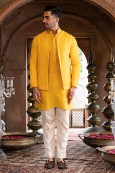 Shop for Chhavvi Aggarwal Yellow Matka Silk Short Jacket And Kurta Set for Men Online at Aza Fashions Organza Kurta, Yellow Kimono, Yellow Kurta, Mens Kurta Designs, Short Kurta, Embroidered Kimono, Beige Pants, Yellow Short, Open Sleeve