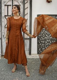 Silk Frock Suit Design, Organza Work Dress, Front Open Anarkali With Pants, Organza Puff Sleeves Kurti, Printed Organza Kurti Designs, Organza Sleeves Style For Kurti, Frock Organza, Silk Suit Design, Frock Styles