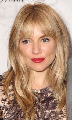 Bridal bangs - Curtain bangs with wedding updos, loose wavy hair Sixties Hair, Blonde Hair Pictures, Blonde Fringe, Blonde Hair With Bangs, Luxy Hair, Bangs Short, Blonde Hair With Highlights, Sienna Miller, Long Blonde