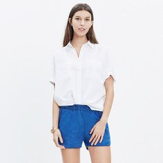 Our favorite pull-on shorts are back—this time with pockets (we got your memo, in other words). Super-comfortable and cool, this linen-cotton pair swaps in effortlessly for cutoffs.  <ul><li>True to size.</li><li>3 1/2" inseam.</li><li>Linen/cotton.</li><li>Machine wash.</li><li>Import.</li></ul> Indigo Linen, Handmade Wardrobe, Style Inspiration Summer, Spring Wardrobe, Linen Shorts, Women's Pants, Women's Leggings, Madewell