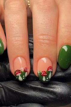 Nature Inspired Nails, Green Nail Art Ideas, Green Nail Art, Hippie Nails, Inspired Nails, Short Acrylic Nails Designs