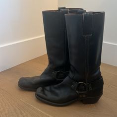 Brand Unknown Leather Perfectly Broken In / Distressed My Best Estimate Is Size 9.5/10, I’m A 9 & They Are A Tiny Bit Big See Sizing Photos Calf Width Approx 14.25” (Pictured) Key Word Frye, Riding, Moto, Harness Vintage Motorcycle, Biker Boots, Shoes Heels Boots, Shoes Women Heels, Heeled Boots, Black Gray, Black And Grey, Shoes Heels, I Am Awesome