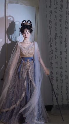 Wicked Costumes, Chinese Fashion, Boy Celebrities, Fashion Sketches Dresses, Sketches Dresses, Ancient Beauty