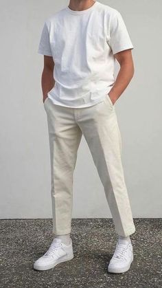 White Pants Men, Jeans Outfit Men, Minimalist Fashion Men, Spring Outfits Men, Stylish Men Casual, Mens Trendy Outfits