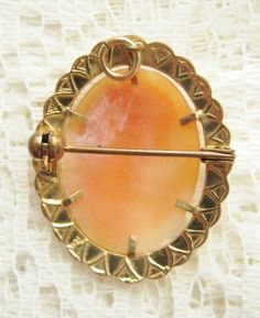 vintage 1970s rolled gold shell cameo brooch pendant (3) Antique Cameo Jewelry, Vintage Jewelry Ideas, Jewelry Knowledge, Vintage Jewelry Antique, Vintage Jewelry Repurposed, Antique Costume Jewelry, Vintage Jewelry Crafts, Antique Engagement Ring, Vintage Jewelry Art