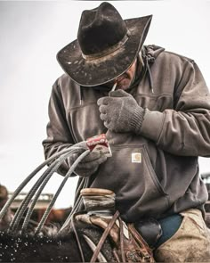 Modern Country Outfits Men, Country Style Men Outfits, Rancher Outfits Men, Modern Western Style Men, Country Man Aesthetic, Men’s Western Fashion, Men Western Outfits, Carhartt Cowboy, Western Outfit Men