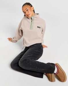 Bring the cosy vibes with this women's Helvetia Crop Fleece Top from Columbia. In a Clay colourway, this JD-exclusive top is cut from soft polyester Sherpa fleece for total comfort. It features a snap-button fastening for adjustable coverage, with a bungee-adjustable cropped hem so you can cinch it in. With a zip-up chest pouch for storage, it's finished up with Columbia branding to the chest. Machine washable | Our model is 5'8.5" and wears a size small. Beabadoobee Style, Liverpool Manchester United, Cosy Vibes, Chest Machine, Wardrobe Update, Columbia Fleece, Vintage Fits, Knit Sweatshirt, Tottenham Hotspur