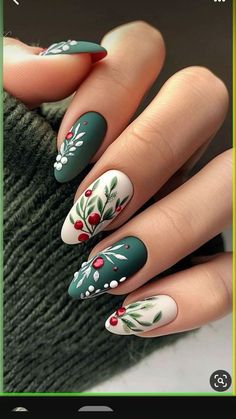 Cute Christmas Nails, Christmas Nails Easy, Christmas Gel Nails, Festival Nails, Xmas Nails, Christmas Nail Designs, Fancy Nails, Green Nails, Holiday Nails