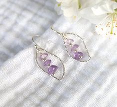 925 silver earrings made with natural Amethyst stones 💜 For more comfort and safety your earrings will be equipped with small silicone pushers 😉 💎 Personalized creation 💎 I make custom-made and personalized jewelry. I will be happy to offer you a piece of jewelry that suits you and will meet your desires. I take the time to search for the most beautiful stones according to your criteria and I validate each step of the creation with you with photos. If you would like a personalized creation o Amethyst Stones, Beautiful Stones, Jewelry Birthday, 925 Silver Earrings, Gifts Wedding, Amethyst Stone, Stone Earrings, Artisan Jewelry, Custom Creations