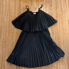 Nwt Perfect Condition Ruffled Tiered Dress From Charming Charlie’s Adjustable Straps, No Pockets, Lined Will Accept Any Reasonable Offers, If You Like 4 Items I Can Send The $25 Offer Today! Holiday, Christmas, New Year's, Nye, Eve, Party, Winter, Corporate, Event, Date Night, Going Out, Ruffle, Pleated, Mini Dress, Cocktail, Rehearsal Dinner, Thanksgiving Formal Guest Dress, Wedding Semi Formal, Mini Dress Cocktail, Layered Slip Dress, Dinner Thanksgiving, Ruffle Tiered Dress, Flowy Floral Dress, Green Mini Dress, Pleated Mini Dress