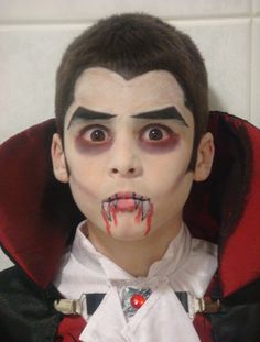 Halloween 2012, The Drácula!!! Dracula Face Paint, Vampire Face Paint, Boy Halloween Makeup, Face Painting Halloween Kids