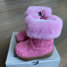 New In Box. Shoes Ugg, Cute Bedroom Ideas, Kids Uggs, Family House, Ugg Shoes, Bedroom Ideas, Mom Life, Kids Shoes, House Plans