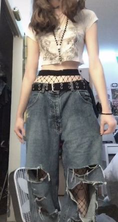 Comfy Clothing, Alt Outfits, Emo Outfits, Fishnet Stockings, Spring Aesthetic, Goth Punk, Swaggy Outfits, Aesthetic Outfit, Looks Chic