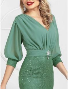 Sheath / Column Mother of the Bride Dress Wedding Guest Party Elegant V Neck Knee Length Chiffon Lace Half Sleeve with Sequin Split Front Crystal Brooch Green Mother Of The Bride Dress For Banquet, Elegant Green Chiffon Evening Dress, Green Chiffon Mother Of The Bride Dress For Wedding, Formal Green Chiffon Mother Of The Bride Dress, Elegant Green V-neck Mother Of The Bride Dress, Dress Wedding Guest, Mother Of The Bride Dress, Crystal Brooch, Elegant Party