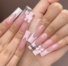 Nails Design With Initials, Nails Suggestions, Gangster Nails, 2025 Nails, French Manicure Acrylic Nails, Pink Tip Nails, Fake Nails Designs, Acrylic Toe Nails