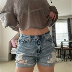 American Eagle Ae Ripped Jean Shorts, Super Cute Wash And Rips. Never Worn #Urban #Americaneagle #Jeanshorts #Shorts #Rippedjean American Eagle Jean Shorts, Red Trench Coat, Ripped Jean Shorts, Shorts American Eagle, White Jean Shorts, American Eagle Shorts, People Shopping, Pleated Shorts, Mom Shorts