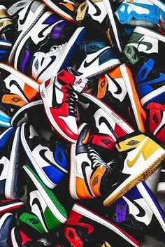 Sepatu Air Jordan, Jordan Shoes Wallpaper, Nike Wallpaper Iphone, Jordan Logo Wallpaper, Sneakers Wallpaper, Shoes Wallpaper, Bola Basket, Hypebeast Wallpaper, Jordan Logo