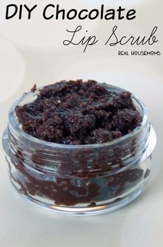 Chocolate Lip Scrub Diy, Chocolate Lip Scrub, Diy Lip Scrubs, Vanilla Honey, Diy Chocolate