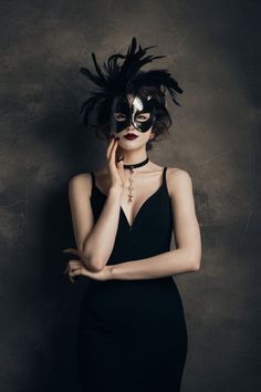 Masquerade Ball Outfit Women, Mascarade Ball Outfit, Masquerade Dinner, Masquerade Attire, Masquerade Outfit Ideas, Masquerade Ball Outfits, Masquerade Makeup, Masquerade Outfit, Navy Tuxedos