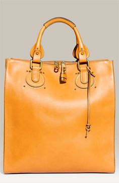 Chloe tote Sac Week End, Beautiful Handbags, Boot Bag, Handbag Shoes, Laptop Case, Bagpack, Carolina Herrera