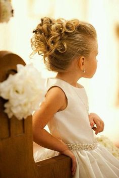 Updo with curls Flower Girls Hairstyles, Wedding Hairstyles For Girls, Communion Hair, Girls Updo, Flower Girl Ideas