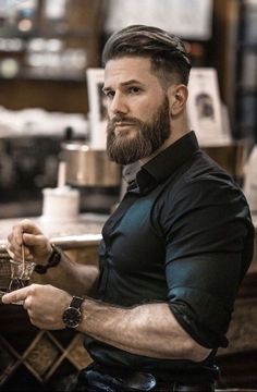 Trending Beard Styles, Professional Beard Styles, Professional Beard, Beard Barber, Haircut Tip, Beard Haircut, Trendy Mens Haircuts