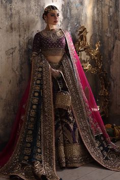 Purple Choli, Lehenga Dupatta Style, Bridal Lehenga Pakistani, Mohsin Naveed Ranjha, Pakistani Bridal Lehenga, Lehenga Dress, Pakistani Bridal Dress, Dupatta Style