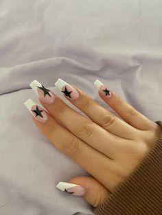 French With Black, Star Girl Nails, Nails Inspiration Black, Oval Acrylic Nails, Star Nail Designs, Nyc Nails, Girl Nails, Black Stars, White French