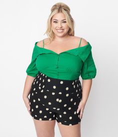 Plus Size Kelly Green Off The Shoulder Collared Top Collared Top, Timeless Classic Style, Chic Top, Collar Top, Retro Look, Kelly Green, Cuff Sleeves, Timeless Classic, Unique Vintage