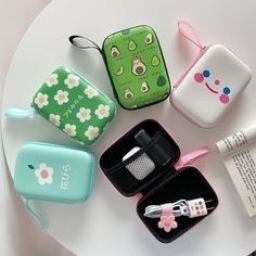 Vasos Vintage, Headphone Storage, Cartoon Fruit, Produk Apple, Mini Mochila, Cable Storage, Mini Storage, Girly Accessories, Storage Bags