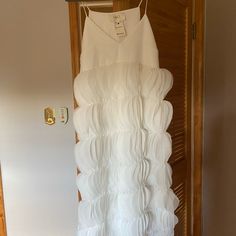 Gorgeous White Dress Gorgeous Dresses, Colorful Dresses, White Dress, Color White, Midi Dress, Womens Dresses, Dresses, Women Shopping, White