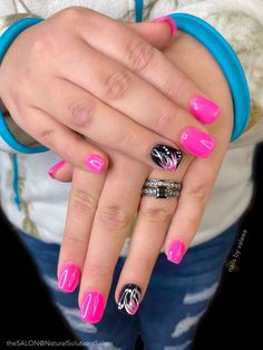 Hot Pink And Black Nail Designs, Pink White Black Nails, Divorce Nails, Hot Pink Black Nails, Nails Fucsia Hot Pink, Mgk Nails, Hot Pink And Black Nails Acrylics, Black Accent Nails, Black And Hot Pink Nails