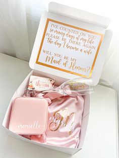 Maid of Honour / Bridesmaids Proposal Box Gift Set Proposal Text, White Proposal, Maid Of Honour Proposal, Bridesmaids Proposal, Proposal Boxes, Maid Of Honor Proposal, Asking Bridesmaids, Bridal Bachelorette Party