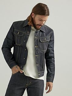 When it comes to keeping your everyday outfit cool, you can never go wrong with a classic denim jacket. We stopped at nothing in recreating the 101 Storm Rider jacket we originally debuted in 1948. This modern edition has been carefully crafted with high-grade selvedge fabric from Japan's legendary Kurabo Mill. It comes equipped with all the same iconic features it had back then: zigzag stitching on the placket, a wide waistband with cats eye adjustors, slanted twin chest pockets, faded tobacco stitching, and a regular fit. Made with extraordinary attention to detail and over 125 years of denim expertise. Outfit Cool, Rider Jacket, Jean Jacket Men, Riders Jacket, Classic Denim Jacket, Cats Eye, Fit Men, Everyday Outfit, Wide Waistband