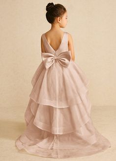 We encourage all our flower girls to feel like the princess they are while wearing Pumpkin. Made from matte satin and tulle, she features a scoop neckline, a bow tie belt, a ruched A-line silhouette, and a tiered tulle skirt trimmed with horsehair. Tiered Tulle Skirt, Pumpkin Flower, Tulle Flower Girl, Flower Girl Dresses Tulle, English Rose, English Roses, Matte Satin, Flower Girls, Horse Hair