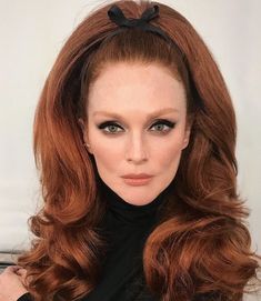 1960s Hair, 60s Hair, 70s Hair, Julianne Moore, Retro Hairstyles, Big Hair, Vintage Hairstyles