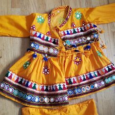 New Kids Garba Kathiya Dress Boys Size 8-10 Years Costume Size 32 Comes With Top Bottom.Pants And A Hat Garba Dress, Kids Kurta, Navratri Dress, Kurti Dress, Unique Blouse Designs, Unique Blouse, Cute Krishna, Dress Costume, Costume Dress