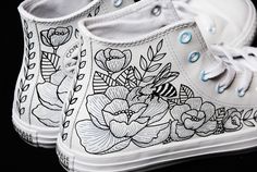 Diy Converse, Embroidery Sneakers, White Converse Shoes, Redo Clothes, Painting Shoes