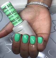 Spring Gel Nails Colors, Dnd Green Gel Polish, Dnd Gel Polish Colors Summer, Dnd Nail Colors, Dnd Green, Dnd Gel Polish Colors, Dnd Colors, Nail Laquer