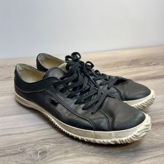 Spingle Move Japan Sp-110 Black Sneakers Leather Men Size L Us 8.5 Pre Owned Condition. See Photos. Please See All Pictures As They Are Part Of The Description. You Will Receive The Exact Item That You See In The Photos. Same Day Shipping On Items Purchased Before 3:00 P.M Cst Mon-Fri. Unless Stated Items Are Pre Owned And Will Show Normal Wear. Please Ask Any Questions That You May Have As I Am Happy To Answer. Thank You For Your Interest. Sporty Black Lace-up Leather Shoes, Black Low-top Leather Shoes With Rubber Sole, Black Casual Leather Walking Shoes, Custom Black Sneakers With Leather Sole For Sports, Black Low-top Leather Sole Walking Shoes, Black Low-top Leather Shoes With Contrast Sole, Black Leather Low-top Shoes With Contrast Sole, Casual Leather Wingtip Shoes With Vibram Sole, Black Casual Sneakers With Leather Sole