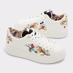 Item Is 100% Authentic From Aldo Usa. White Sneakers With A Retro Flair! These Eye-Catching Trainers Boast Charming Details, From Mickey Mouse Ear Pull Tabs To A Joyous Print Of Our Favorite Disney Duowith Flourishes Of Gold And Tiny Hearts. Upper: Synthetic Main: Print Sole: Rubber Disney X Aldo Closed Round Toe Laces Closure Platform Heel Height: 1.25'' Aldo Sneakers, Shoes Disney, Disney Sneakers, Disney Shoes, White Running Shoes, Gold Sneakers, Lightweight Sneakers, Disney Lover, Platform Sneaker