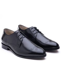 Handmade Black Color Original Calf Leather Brogue Toe Stylish Oxfords Derby Shoes For Men's ❤ Upper Material👉 Genuine Leather ❤ Inner Linings👉 Soft Leather ❤ Style👉  Derby ❤ Color👉 Black ❤ Sole👉 Leather ❤ Gender👉 Male ❤ Heel👉 Leather ❤ Totally Hand stitched 👍 Manufacturing Time 7 to 10 Business Days Accessories may differ Sometime a little from original picture due to availability Colored rubber out sole extends durability and longevity of these striking men's dress shoes LOAFER These comfortable slip-on shoes were invented at the turn of the 20th century and are considered offshoots of moccasins. The shaft of the loafer continues down under the length of the foot and is sealed on top with a vamp insert. Loafers also feature an outsole and a heel. CALF Skin This shoe's upper boasts Men's Dress Shoes, Custom Design Shoes, Leather Brogues, Leather Boot Shoes, Leather Style, Goodyear Welt, Mens Oxfords, Derby Shoes, Hand Stitched