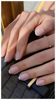 Discover 20 Old Money Nail Colors You Need to Try to Be That Girl! Elevate your style with Old Money Nails that exude sophistication and class. From short classy nails to natural nails manicure, these money nails will help you look rich and refined. Embrace sophisticated nails and stay on trend with popular nail colors for a perfect finish to your minimal makeup look. Paznokcie Hello Kitty, Unghie Sfumate, Kutek Disney, Inspiration Nails, 2023 Nails, Art 2023, Nails Trends, Subtle Nails, Nagel Tips