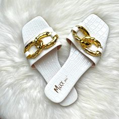 White Sandals With Gold Details Size 5.5, Never Worn! Chic White Sandals With Textured Footbed, Miss Lola, Gold Sandals, White Sandals, Shoes White, Gold Details, Women's Shoes Sandals, Shoes Sandals, Color White