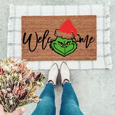 Welcome Grinch Doormat - The Simply Rustic Barn Grinch Welcome Mat, Grinch Door Mat, Gifts For Homeowners, Painted Rugs, Cute Door Mats, Doormat Ideas, Diy Doormat, Large Entryway, Door Mat Diy