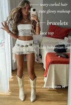 Coachella Inspired Outfits, Indie Outfit Inspo, Country Festival Outfit, Leeds Festival, Rave Outfits Festivals, Rave Fits, Festival Inspo, Festival Outfits Rave, Summer Festival Outfit